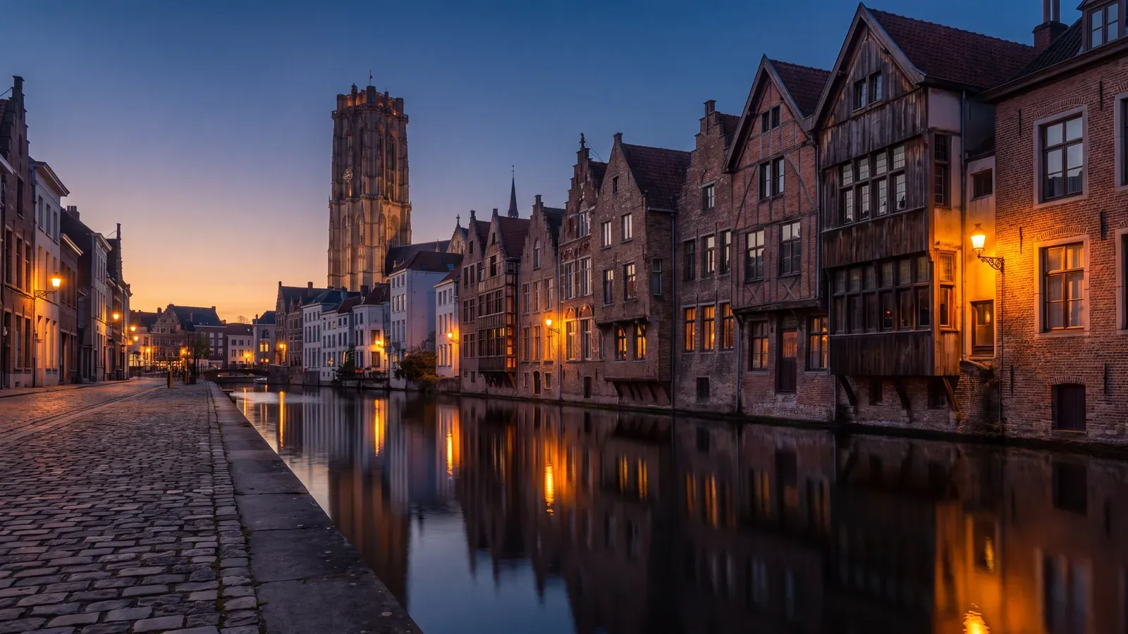 Mechelen Haverwerf Dijle Canal Dusk